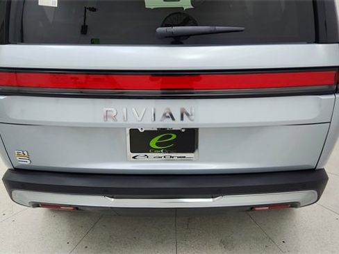 Used 2023 Rivian R1S Adventure image 11