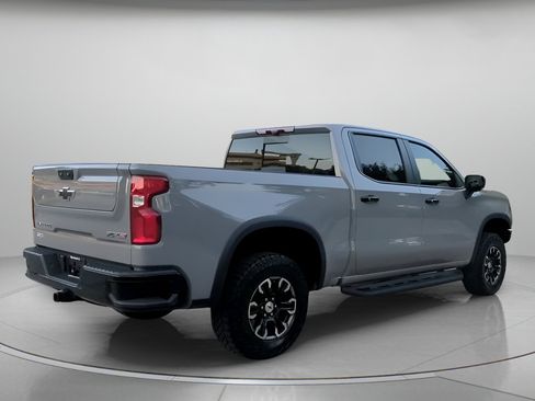 Used 2024 Chevrolet Silverado 1500 ZR2 w/ Technology Package AWD/4WD image 28