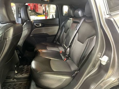 Used 2024 Jeep Compass Latitude AWD/4WD image 21