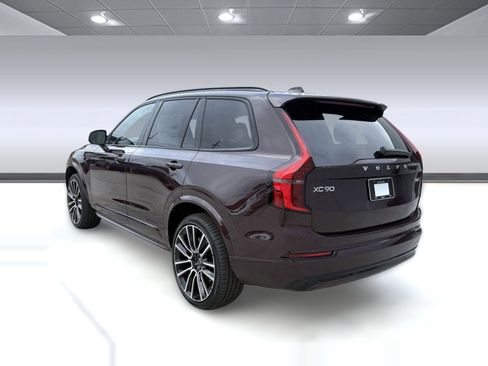 New 2026 Volvo XC90 B6 Ultra w/ Protection Package image 3
