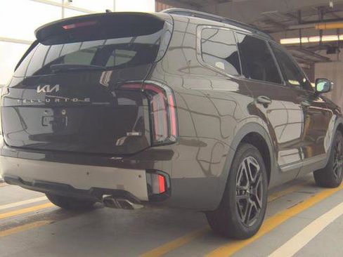Used 2023 Kia Telluride EX X-Line image 3