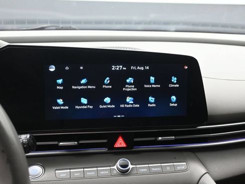 Used 2025 Hyundai Elantra SEL FWD image 13