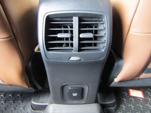 Used 2021 Ford Bronco Sport Outer Banks w/ Outer Banks Package AWD/4WD image 32