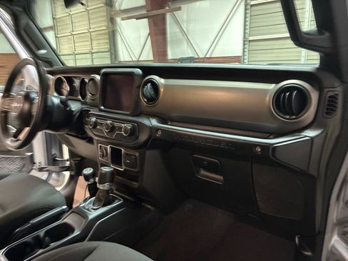 Used 2020 Jeep Wrangler Unlimited Sport AWD/4WD image 22