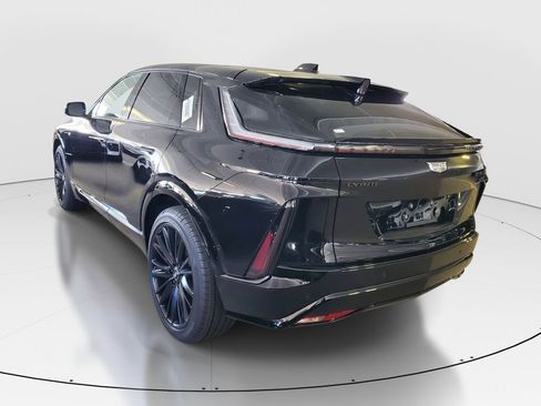 New 2026 Cadillac Lyriq Sport w/ LPO, ONYX Package AWD/4WD image 4