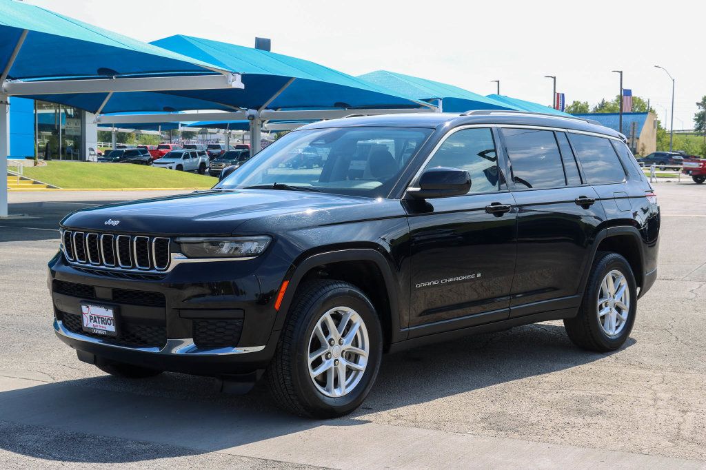Used 2023 Jeep Grand Cherokee L Laredo AWD/4WD image 6