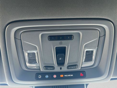 Used 2024 GMC Sierra 1500 Denali w/ Technology Package RWD image 15