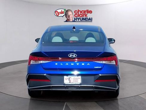 New 2026 Hyundai Elantra Limited FWD image 4