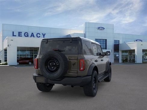 New 2026 Ford Bronco Outer Banks image 8