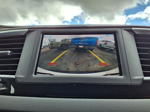 Used 2022 Chrysler Voyager LX FWD image 24