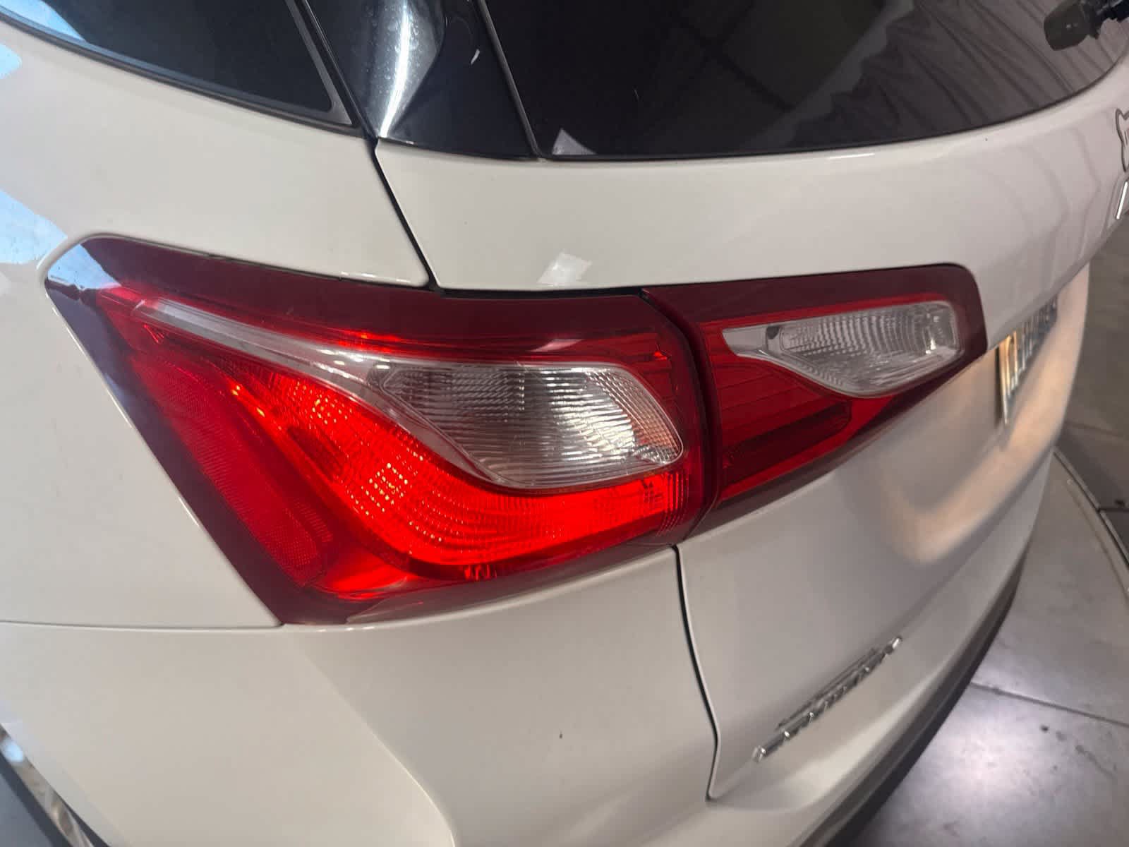 Used 2019 Chevrolet Equinox LT AWD/4WD image 13