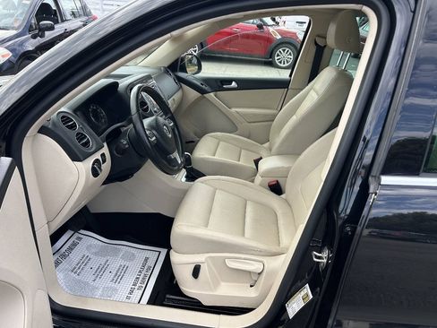 Used 2014 Volkswagen Tiguan SEL FWD image 17