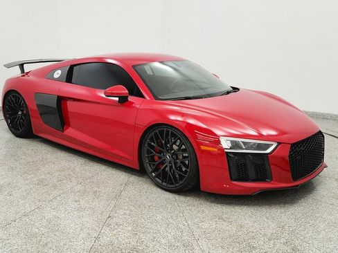 Used 2017 Audi R8 V10 w/ Carbon Exterior Package image 7