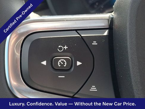 Certified 2024 Volvo XC40 B5 Plus w/ Climate Package AWD/4WD image 22