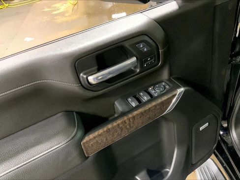 Used 2023 GMC Sierra 3500 Denali w/ Denali Ultimate Package image 35