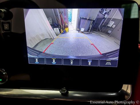 Used 2020 Chevrolet Corvette Stingray w/ 2LT Preferred Equipment Group image 17