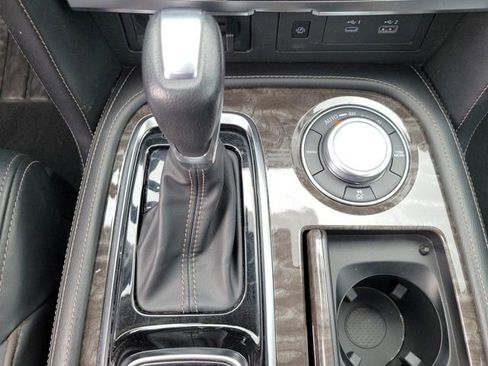 Used 2022 Nissan Armada Platinum w/ Captain's Chairs Package image 13