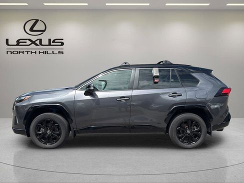 Used 2024 Toyota RAV4 XSE w/ Advanced Technology Package AWD/4WD image 9