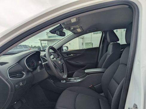 Used 2024 Chevrolet Malibu LT FWD image 12