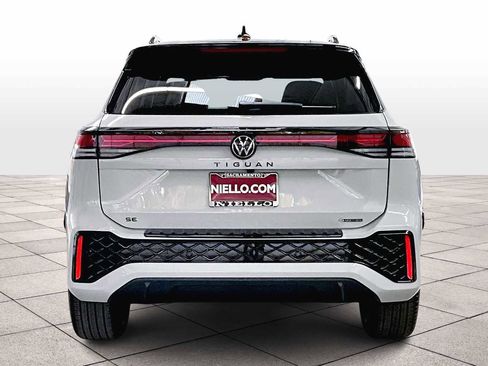 New 2026 Volkswagen Tiguan SE R-Line image 6