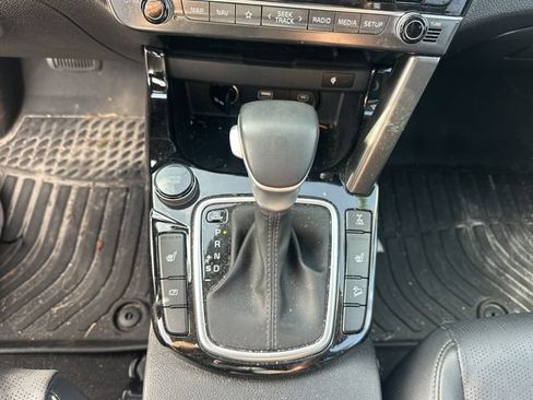 Certified 2024 Kia Seltos SX AWD/4WD image 17