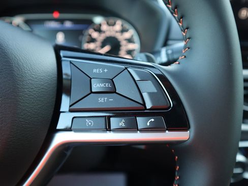 Used 2025 Nissan Altima 2.5 SR w/ SR Premium Package image 24