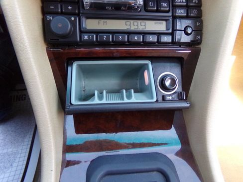 Used 1994 Mercedes-Benz E 320 Convertible image 83