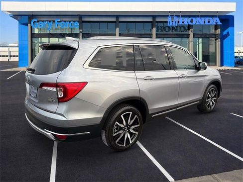Used 2020 Honda Pilot Elite image 2