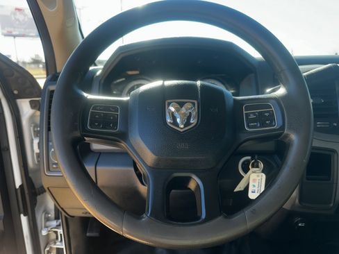 Used 2015 RAM 3500 Tradesman w/ Power & Remote Entry Group image 30