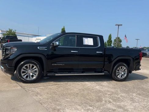 Used 2023 GMC Sierra 1500 Denali AWD/4WD image 5