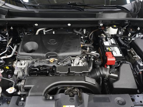 Used 2020 Toyota RAV4 XLE w/ Convenience Package image 31