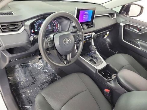 Used 2024 Toyota RAV4 XLE w/ Convenience Package FWD image 18