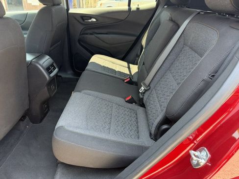 Used 2024 Chevrolet Equinox LT FWD image 11