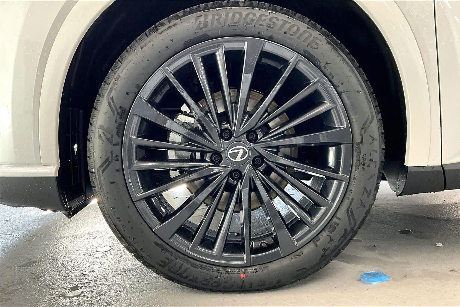 New 2026 Lexus RX 350h AWD/4WD image 12