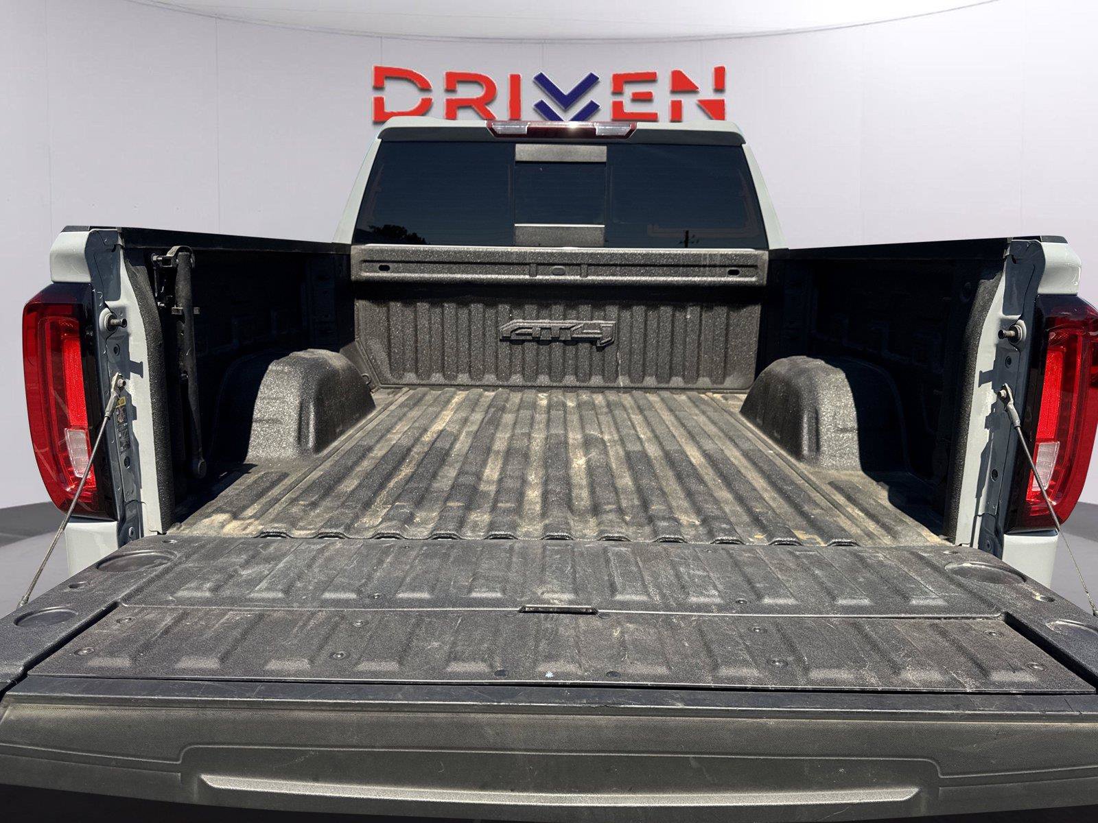Used 2024 GMC Sierra 1500 AT4 w/ AT4 Preferred Package AWD/4WD image 32