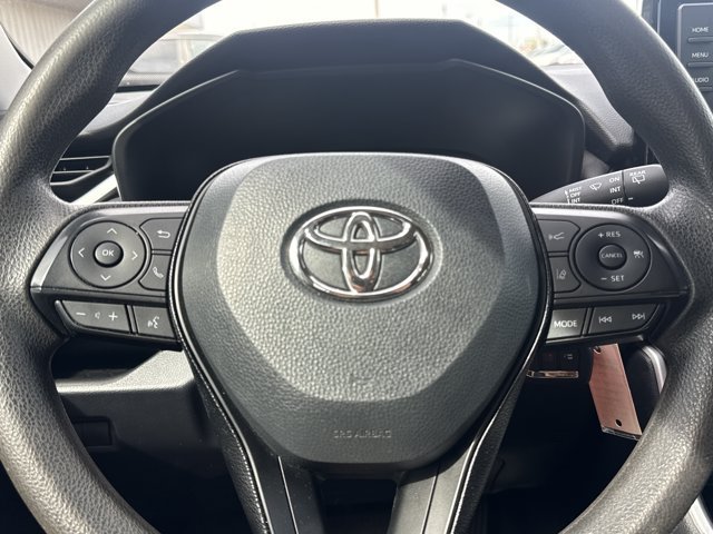Used 2021 Toyota RAV4 LE FWD image 19