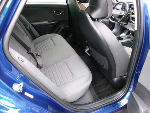 Used 2025 Kia K4 EX image 12