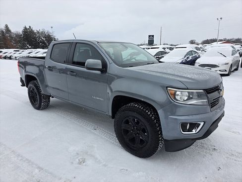 Used 2018 Chevrolet Colorado Z71 AWD/4WD image 2