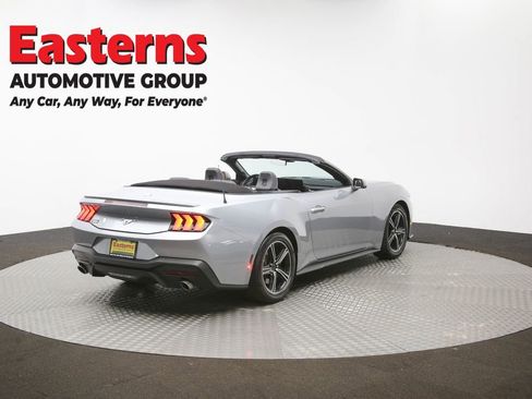 Used 2025 Ford Mustang Premium RWD image 37