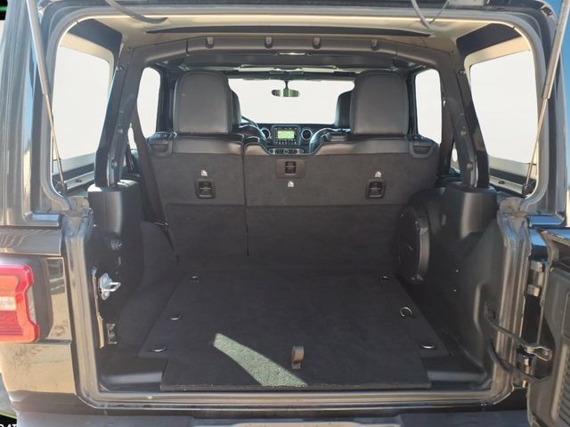 Used 2022 Jeep Wrangler Unlimited Sahara AWD/4WD image 25