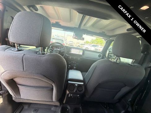 Used 2024 Jeep Gladiator Sport AWD/4WD image 10