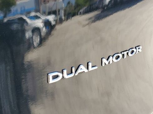 Used 2023 Tesla Model Y Long Range image 8