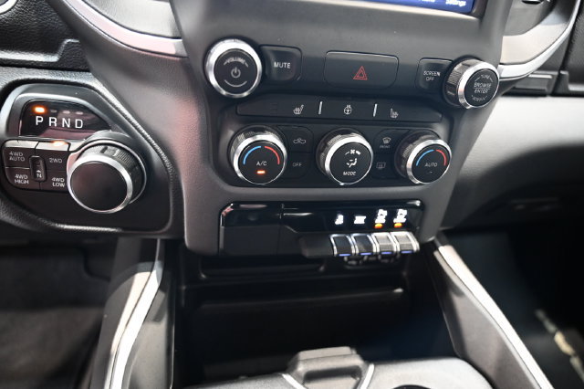 Used 2020 RAM 1500 Big Horn AWD/4WD image 18