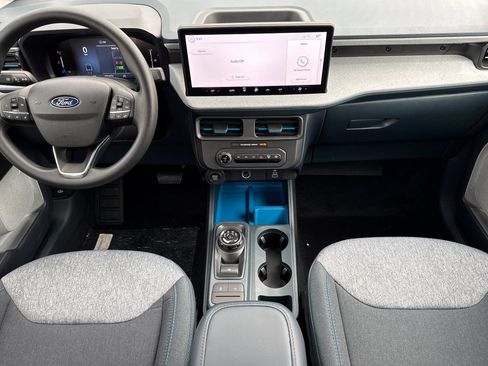 New 2026 Ford Maverick XLT AWD/4WD image 17