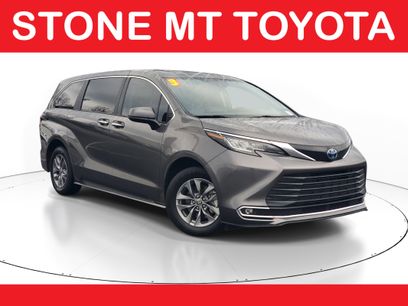 Certified 2023 Toyota Sienna XLE