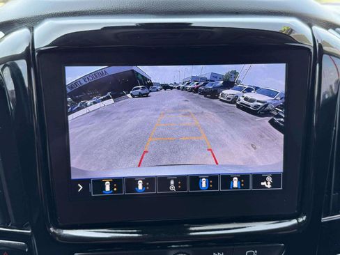 Used 2021 Chevrolet Traverse Premier w/ Redline Edition FWD image 32