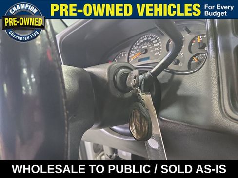 Used 2004 Chevrolet Silverado 1500 LS RWD image 17