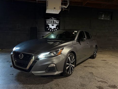 Used 2019 Nissan Altima 2.5 SR w/ SR Premium Package FWD image 1