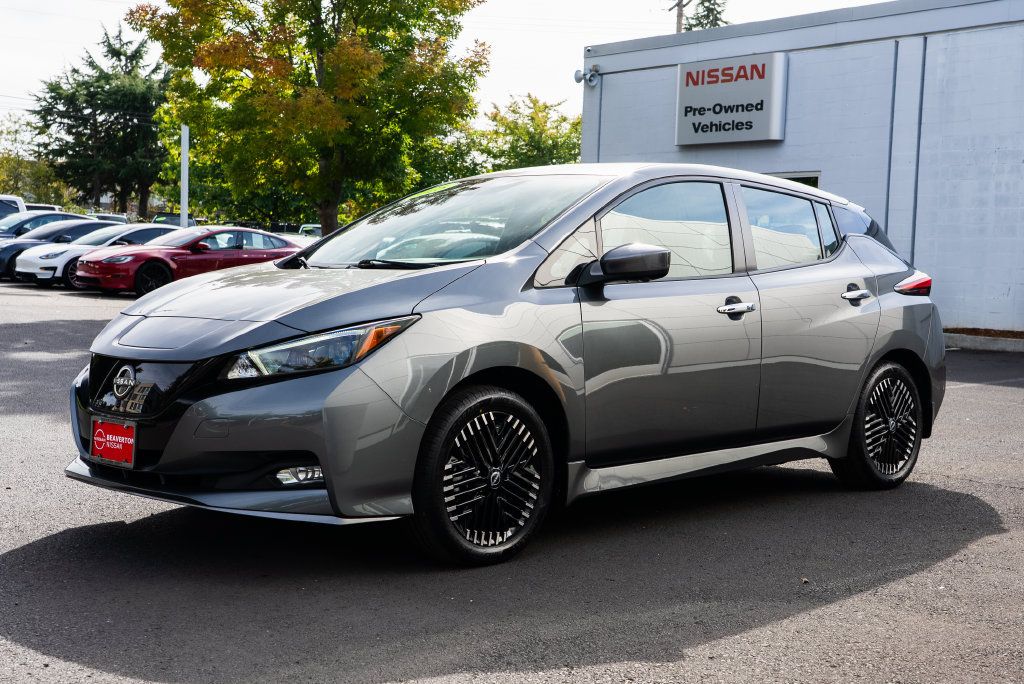 Used 2025 Nissan Leaf SV Plus FWD image 3