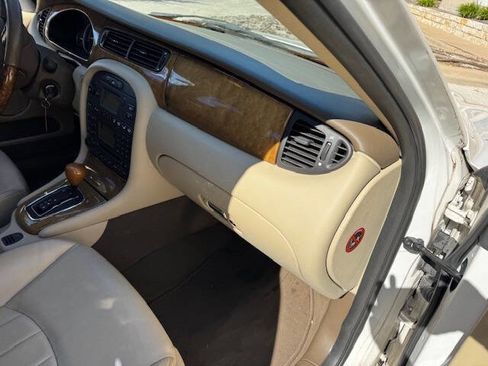 Used 2005 Jaguar X-TYPE 3.0 image 24